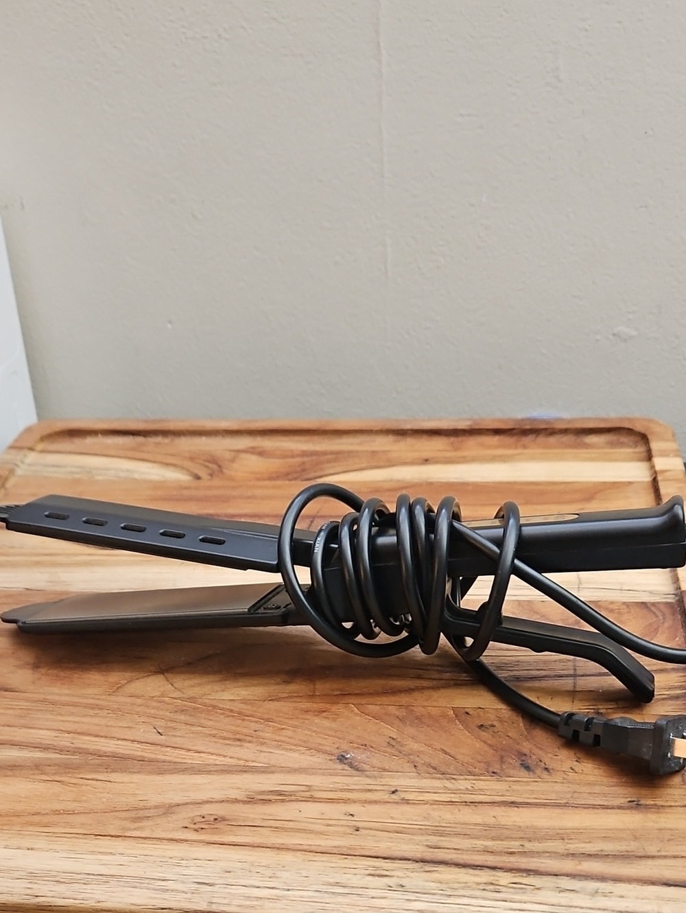 Hair straightener
